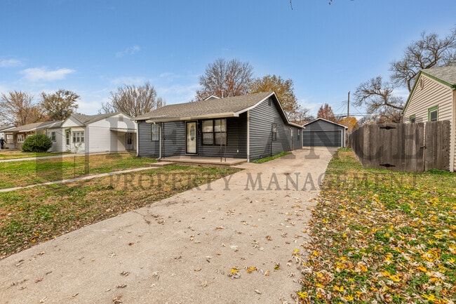 Building Photo - 235 Trout Ave