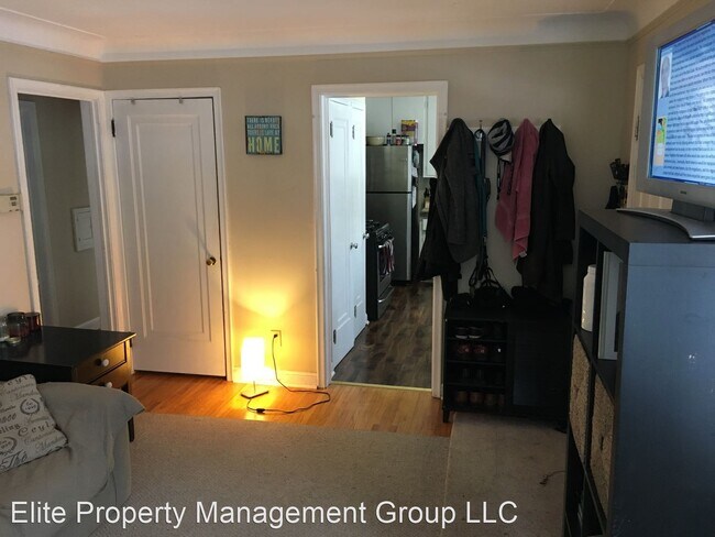 Foto del edificio - 3 br, 1 bath House - 5508 Shoreview Ave. S...