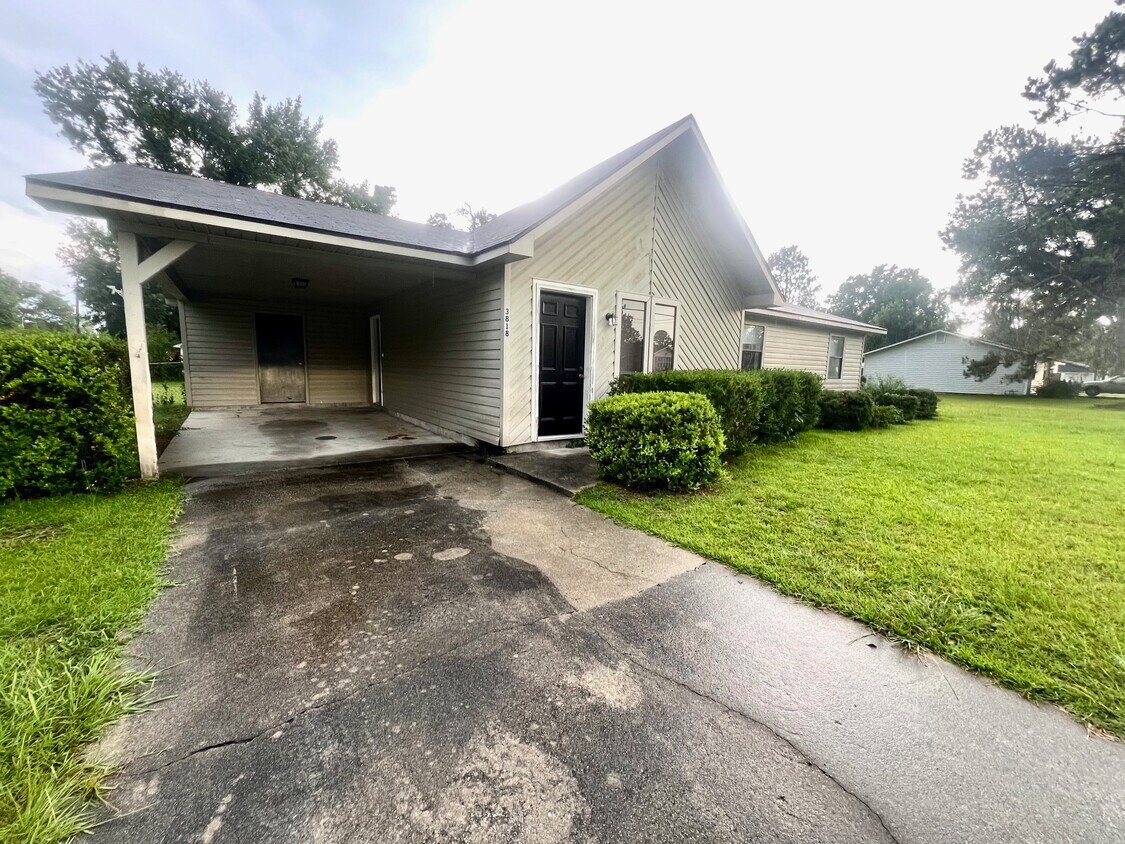 Foto principal - 3818 Schroer Rd