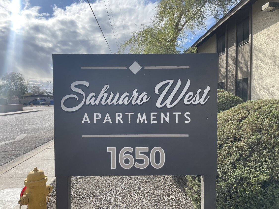 Primary Photo - Sahuaro West Apartments