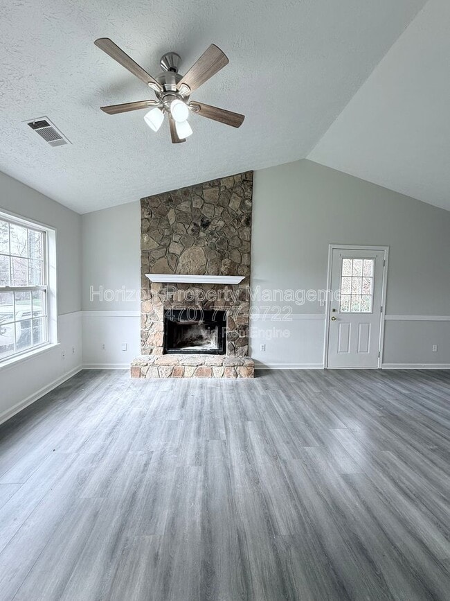 Foto del edificio - 6825 Crystal Cove Trail