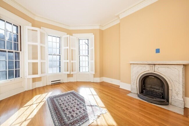 Building Photo - 80 Marlborough St