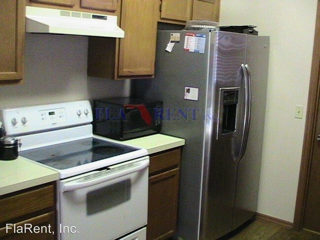 Building Photo - 609 Remington Oak Dr