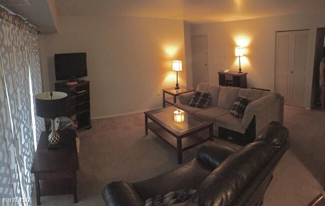 Foto del edificio - 8179 Ohio River Blvd