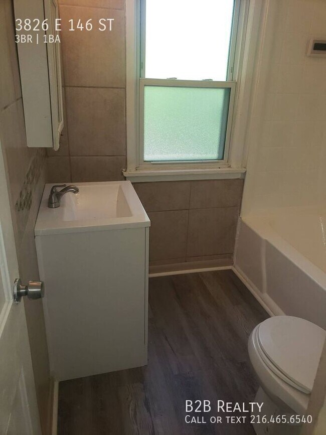 Foto del edificio - 3826 E 146th St