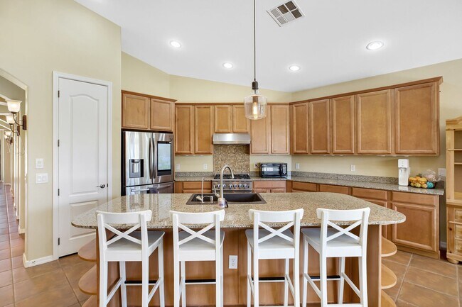 Foto del edificio - Charming Home with heated Pool & Spa! Amaz...