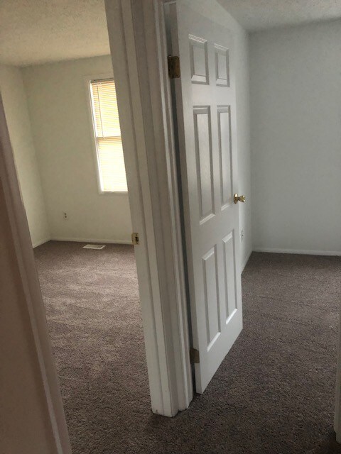 Building Photo - 3343 Wyndale Ct