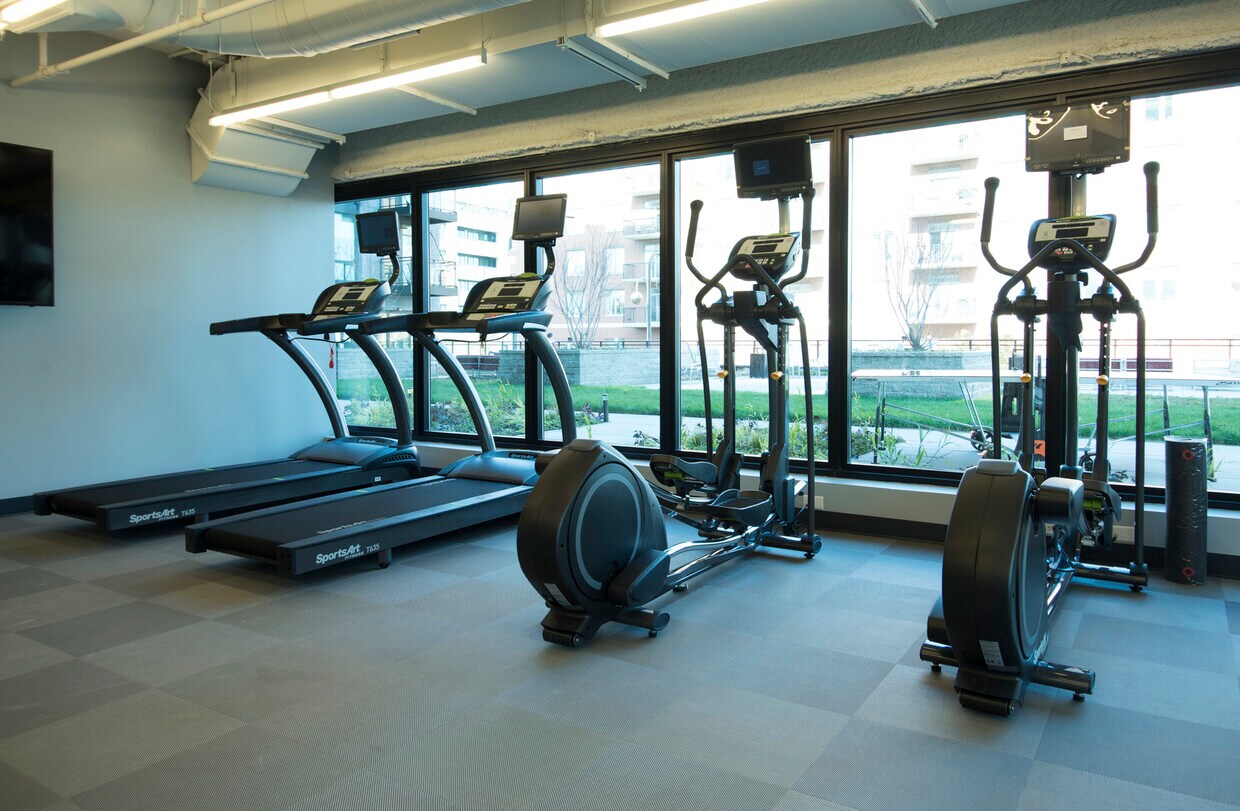 Building Photo - 847 Chicago Ave