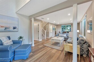 Building Photo - 180 6th Ave S