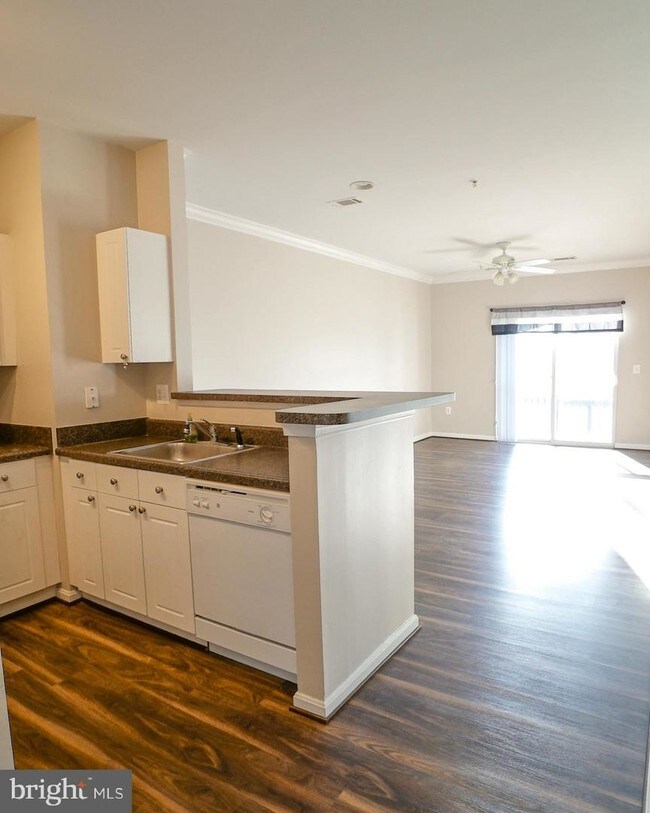 Foto del edificio - 11350 Aristotle Dr