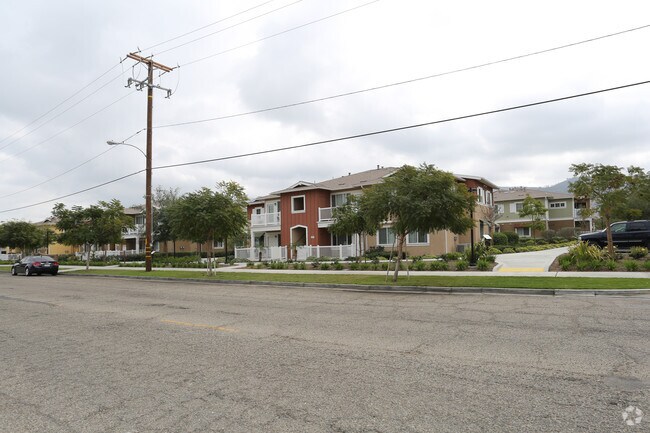 Foto del edificio - Rodney Fernandez Gardens