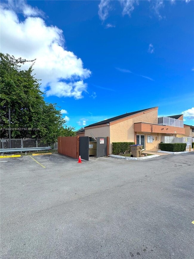 Foto del edificio - 8536 SW 156th Ct