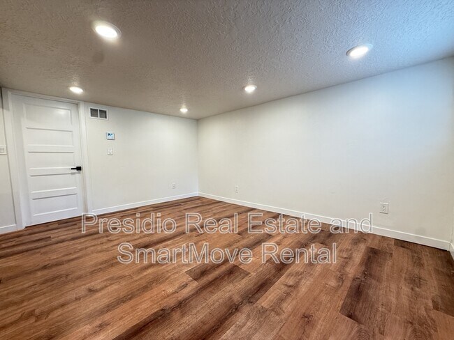 Building Photo - 563 Denver St