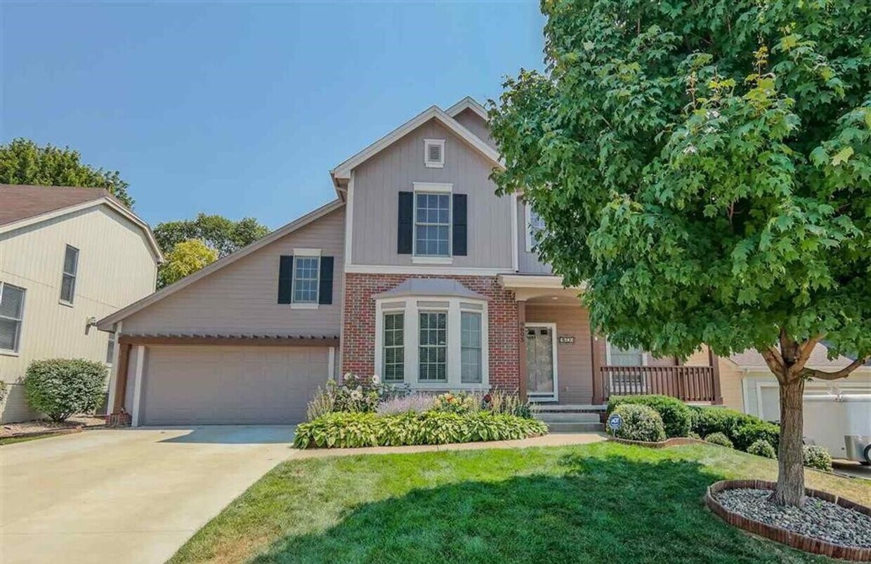 Foto principal - Bellevue Home For Rent!