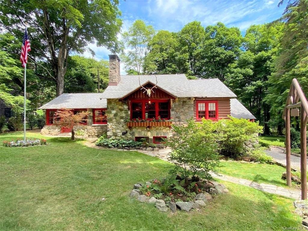 Primary Photo - 6 Alpine Rd