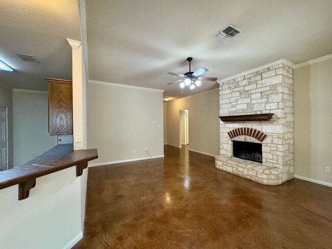 Building Photo - 400B Chapel Trail Cir