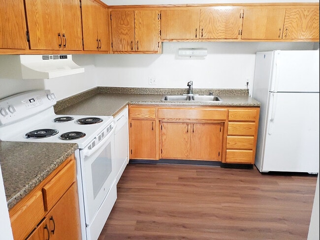Building Photo - Nakoma Heights Apartment Homes