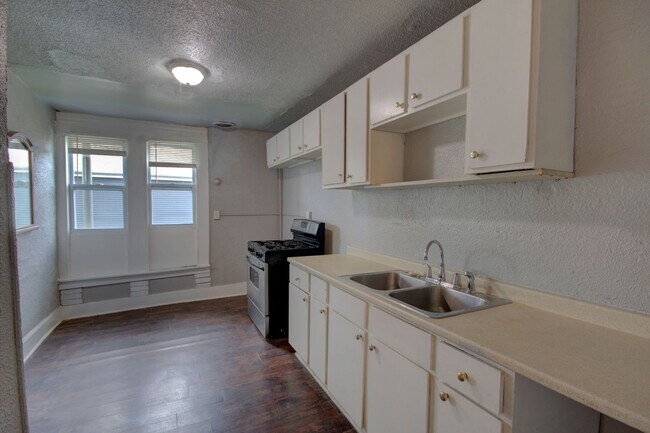 Foto del edificio - 2 bedroom with bonus space