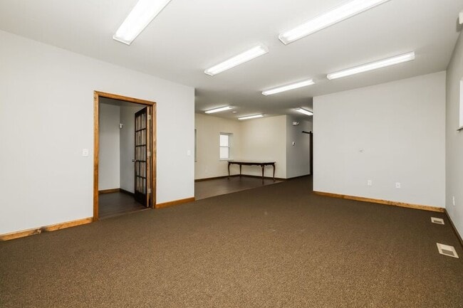 Building Photo - 226 N Broad St