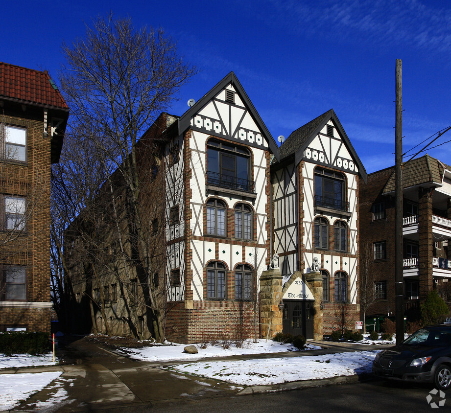 Primary Photo - Manor Apartments