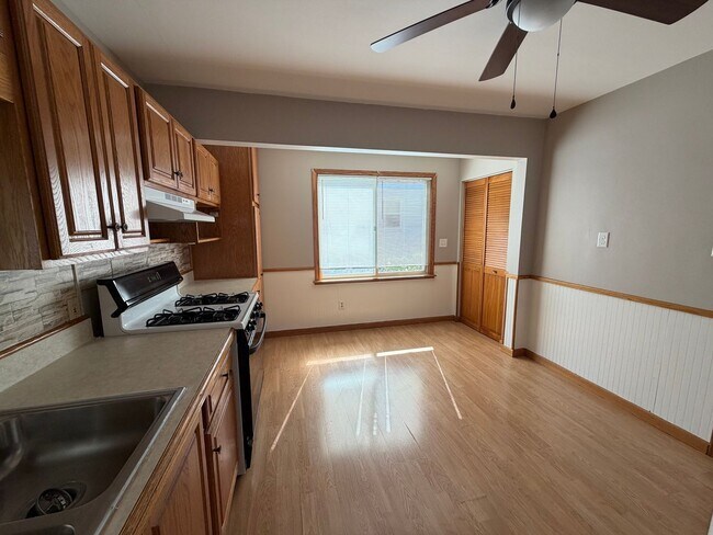 Foto del edificio - Two Bedroom Ranch for Rent