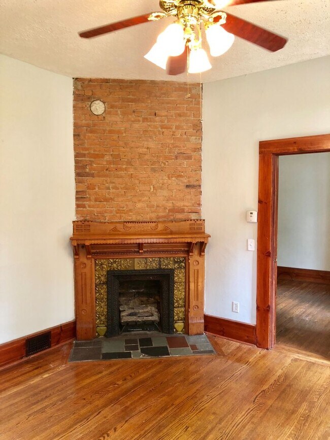 Foto del edificio - 15 Hanna Pl