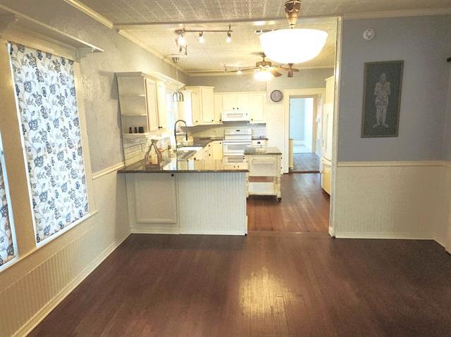 Building Photo - 708 N Rockwall Ave