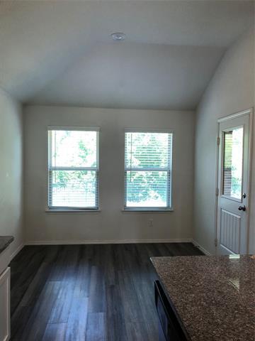 Building Photo - 2170 Alamandine Ave