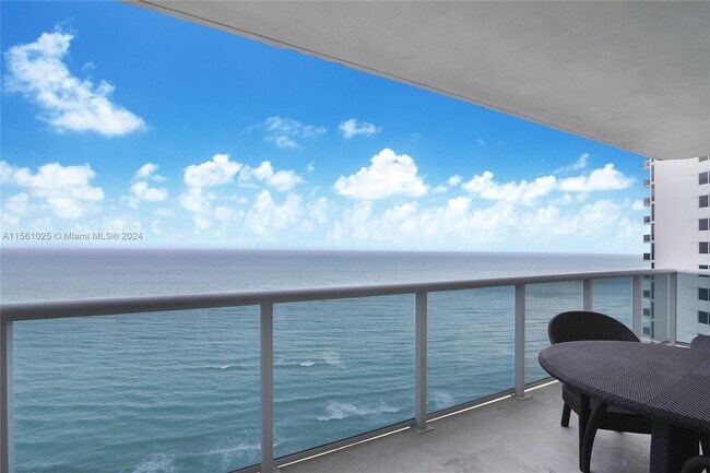 Foto del edificio - 19111 Collins Ave