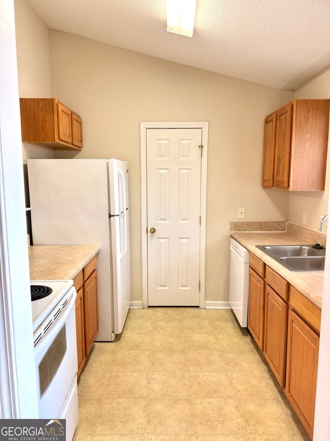 Building Photo - 412 Lawnwood Ct