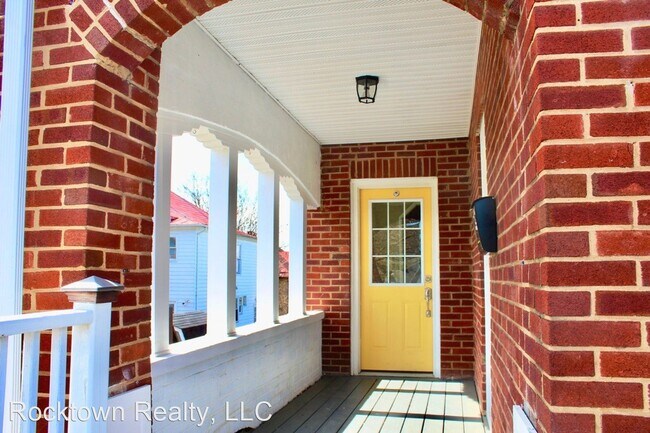 Building Photo - 3 br, 1 bath House - 3 Shenandoah Avenue