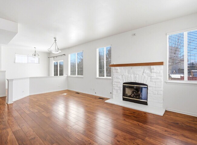 Foto del edificio - 487 W Hamlin Ln