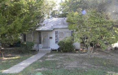 Building Photo - 113 Pear St