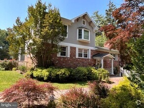 Building Photo - 5303 Danbury Rd