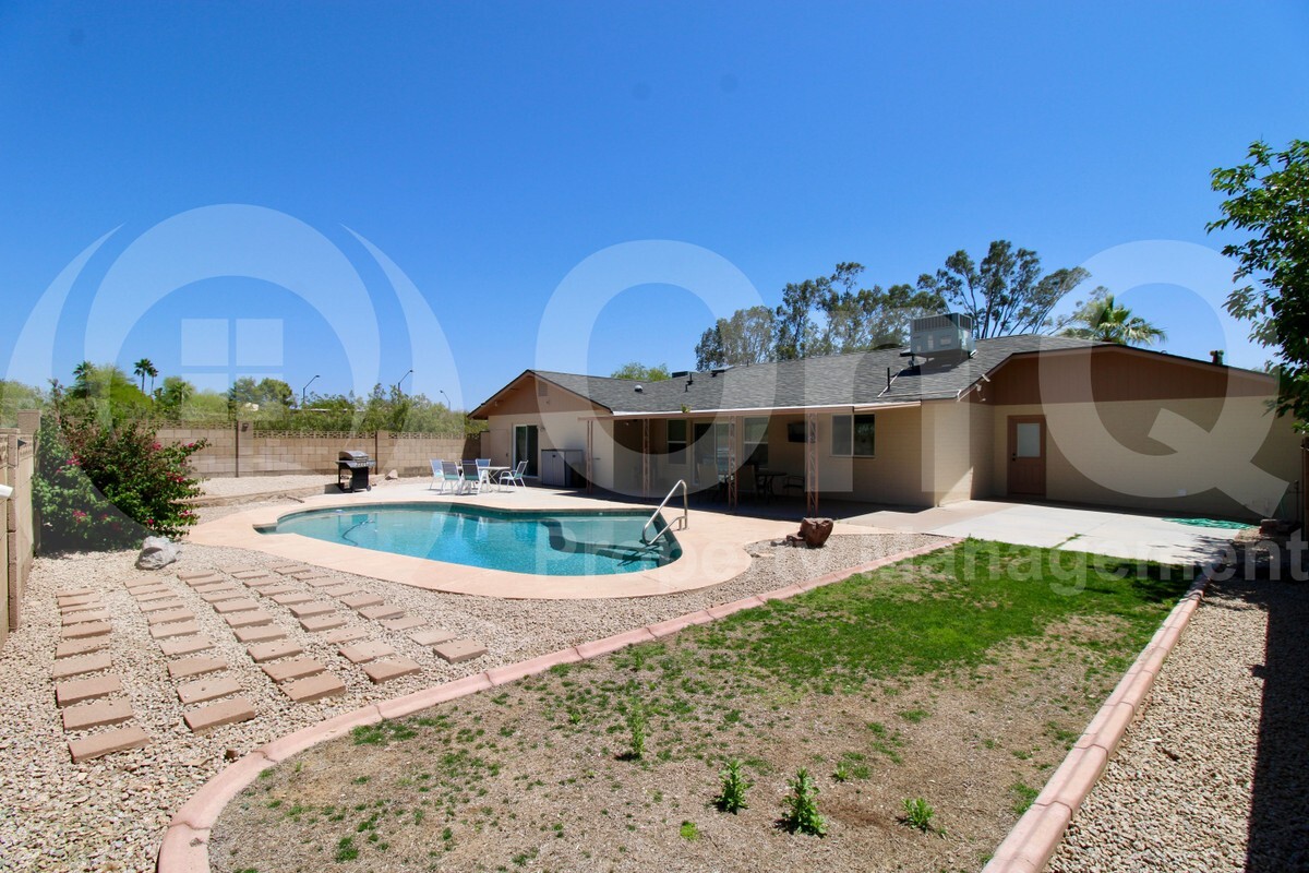 Foto principal - 10312 E Cactus Rd