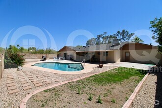Building Photo - 10312 E Cactus Rd