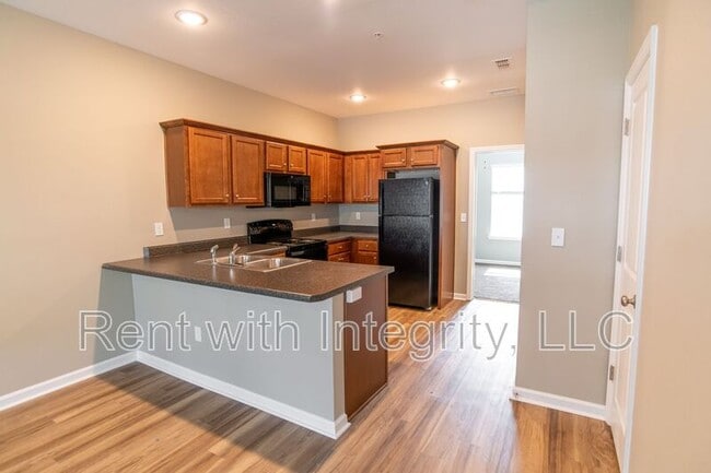 Building Photo - 2204 Del Carmel Way