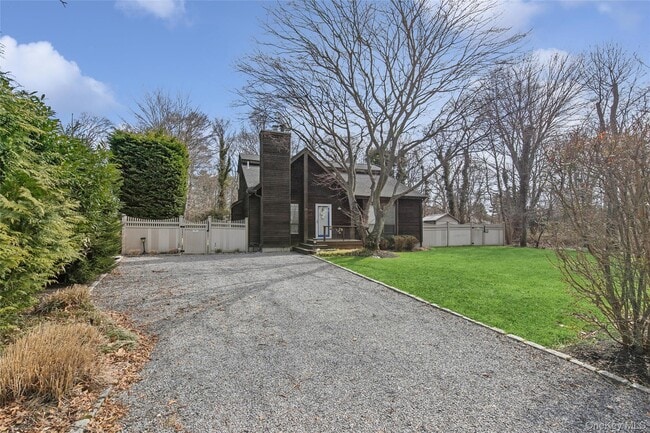 Foto del edificio - 131 Lewis Rd