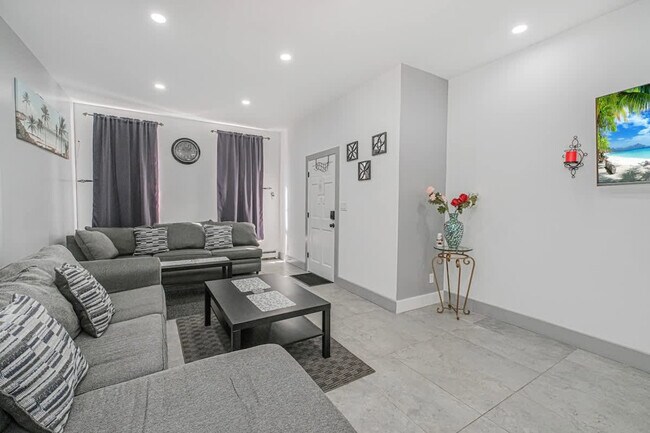 Foto del edificio - 479 Putnam Ave