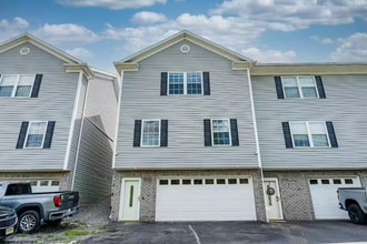 Building Photo - 1008 W Canyon Dr