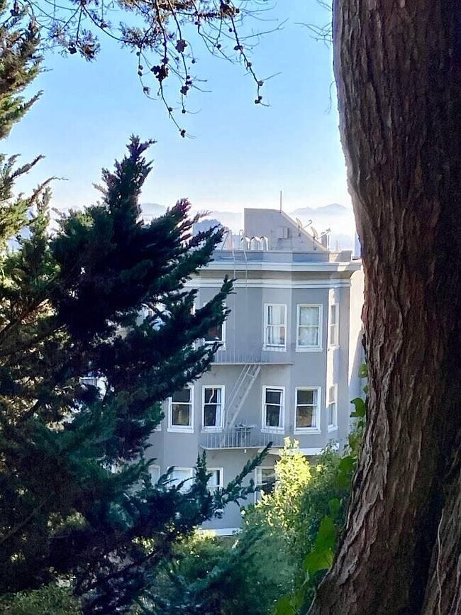Foto del edificio - 123 Buena Vista Ave E