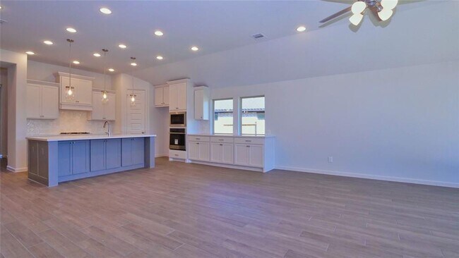 Foto del edificio - 5926 Painted Plains Ln