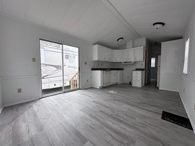 Foto del edificio - 1Bed/1Bath **RENT TO OWN OPPORTUNITY**