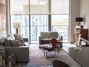 Building Photo - 68 SE 6th St