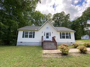 Building Photo - 211 Cedar Ridge Dr