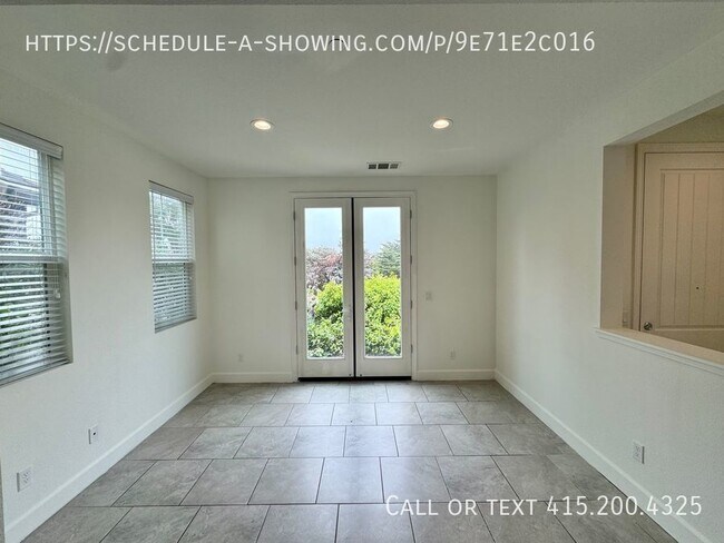 Foto del edificio - Brand New 3 Bedroom Home in Marina