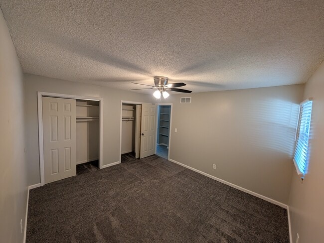 Building Photo - 9150 W 78th Terrace