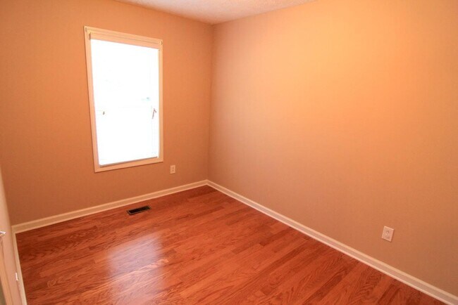 Foto del edificio - 2552 Lismore Dr
