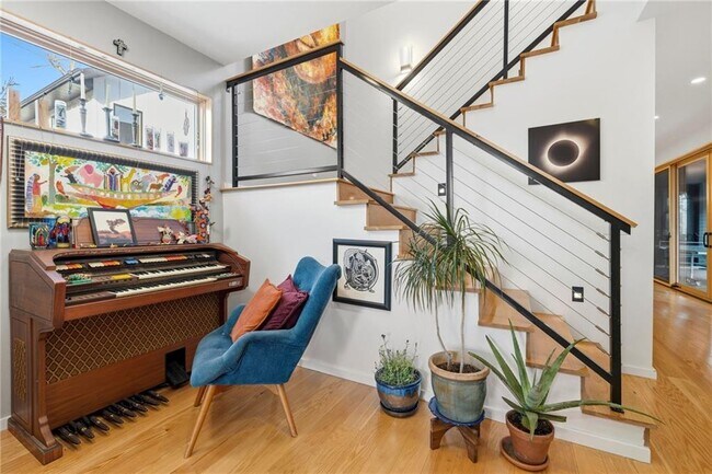 Building Photo - 632 Bella Vista Rd