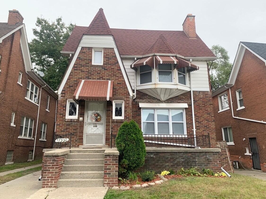 Primary Photo - 17320 Stoepel St